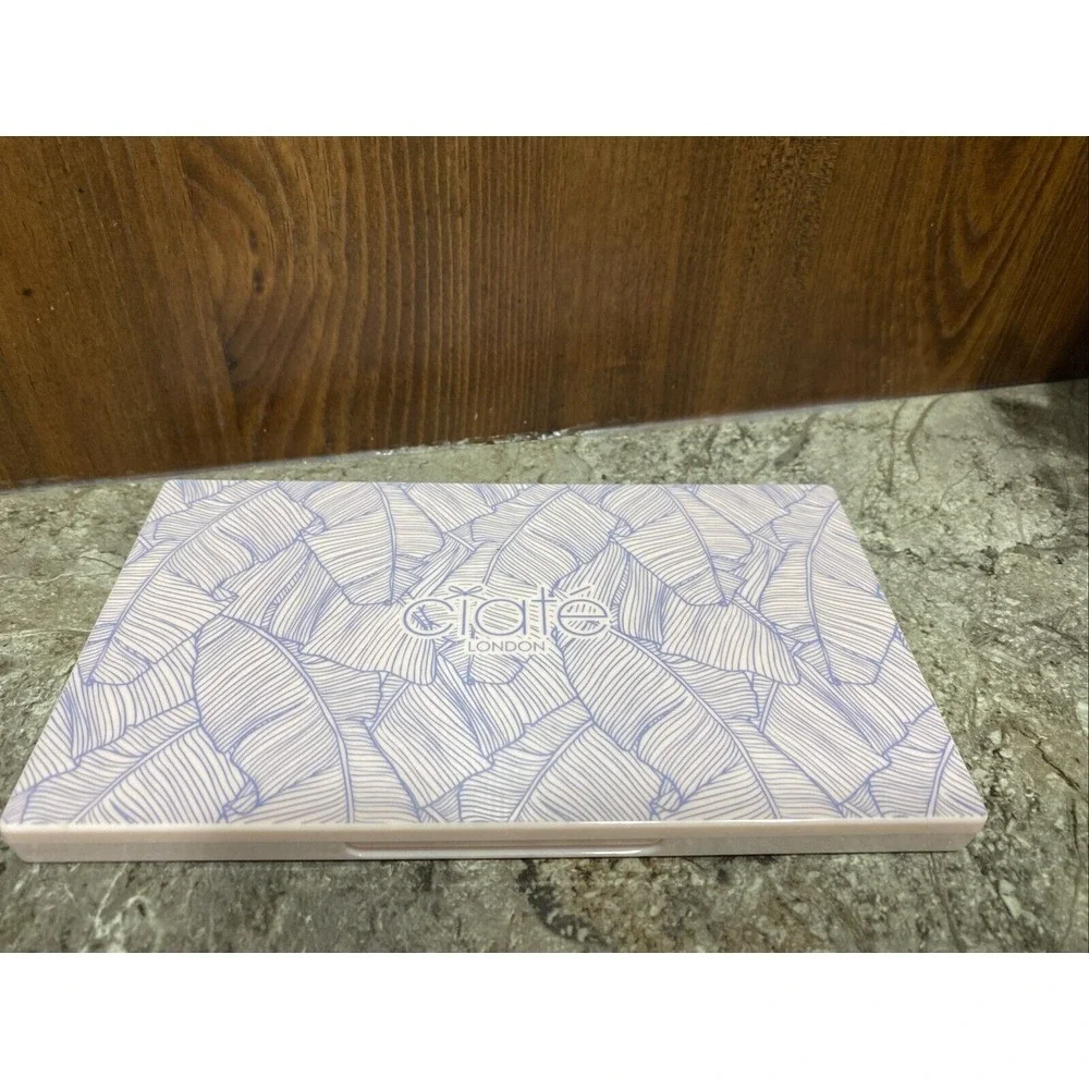 Ciate London The Editor Palette New England‎ Eyeshadow 18 Shades